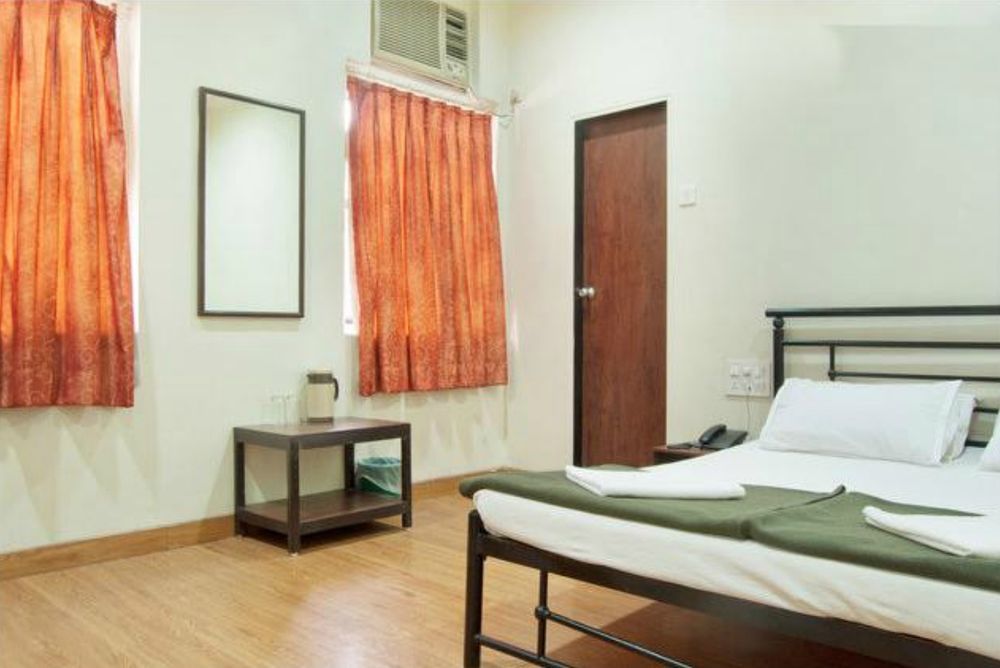 Hotel Kumkum Mumbai Exterior photo