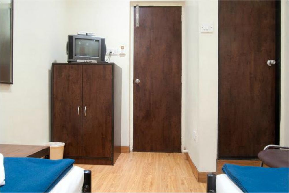 Hotel Kumkum Mumbai Exterior photo