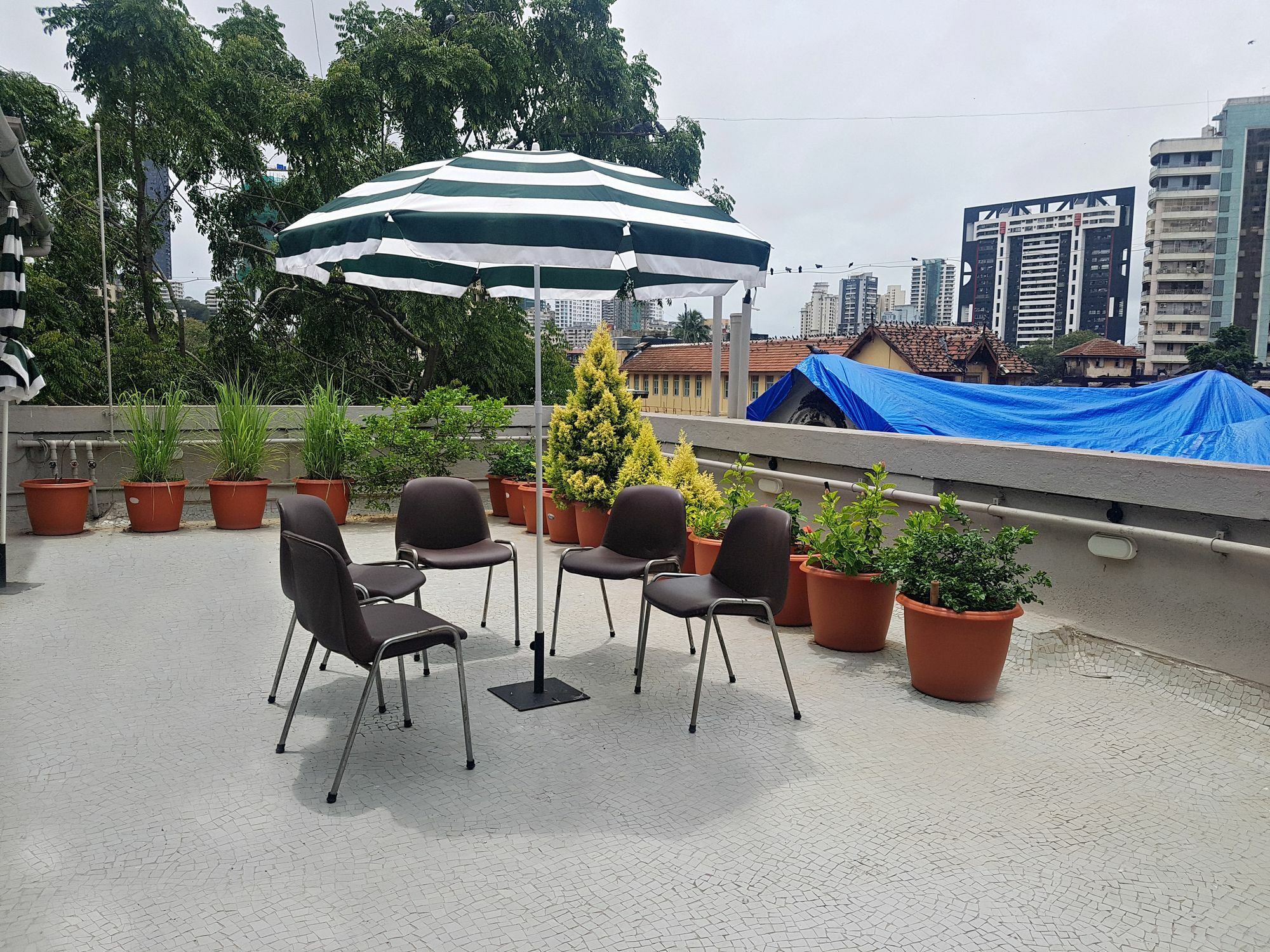 Hotel Kumkum Mumbai Exterior photo